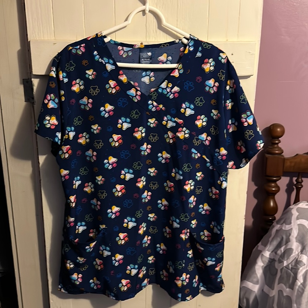 Xl paw print scrub top